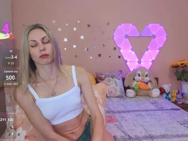 DiamondJo free chat on liveonude Image 16