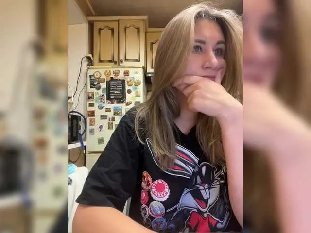 BELBIG free chat on liveonude Image 10