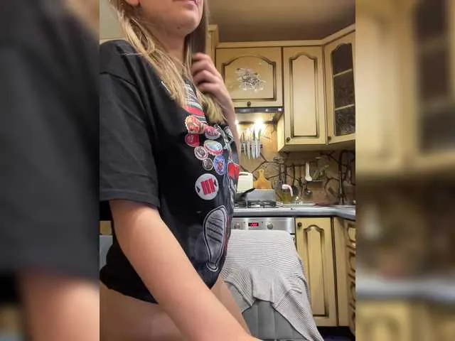 BELBIG free chat on liveonude Image 15