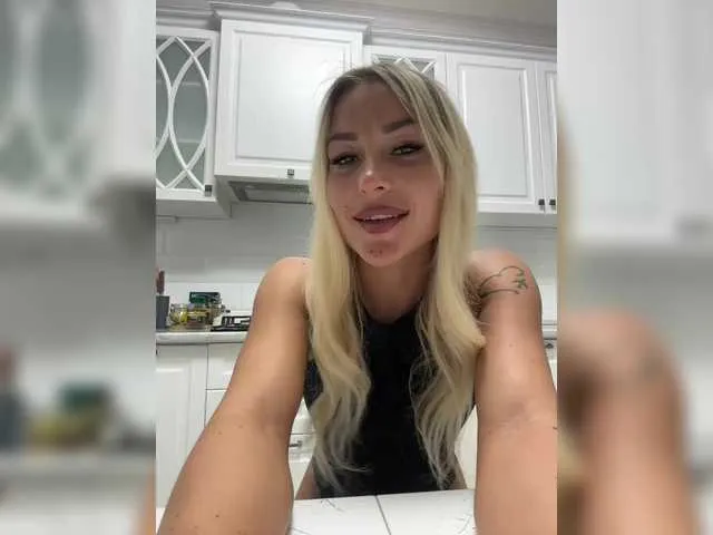 xunybany free chat on liveonude Image 6