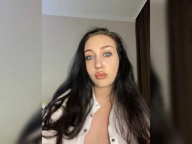 flirtysecretary123 free chat on liveonude Image 14