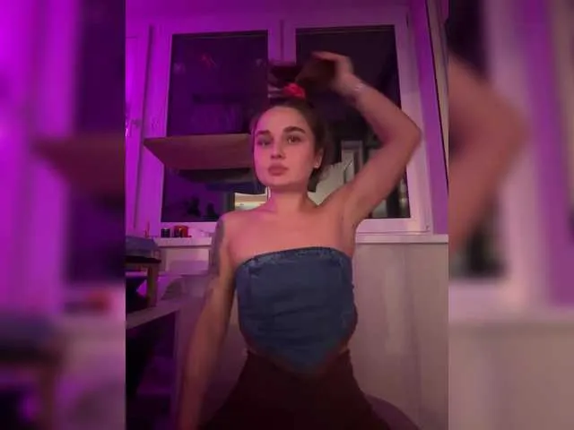 xunybany free chat on liveonude Image 18