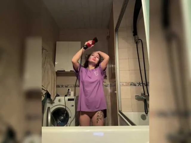 xunybany free chat on liveonude Image 8