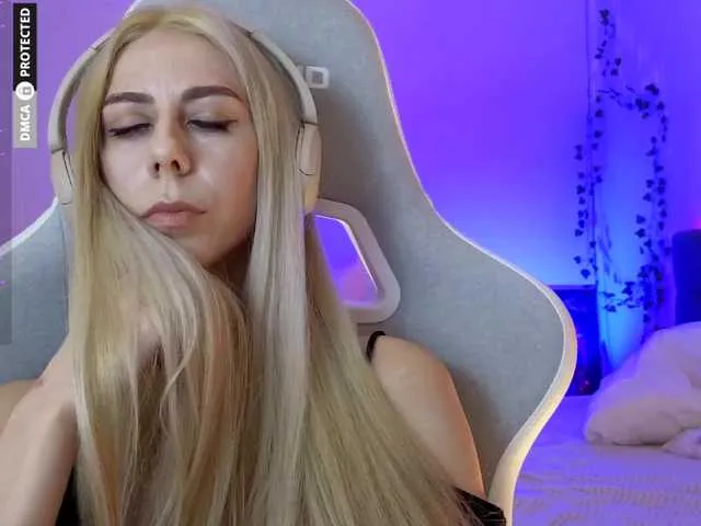 -Light-Fury- free chat on liveonude