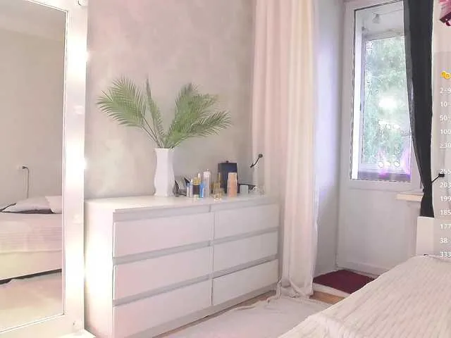 biancastrongg free chat on liveonude Image 7