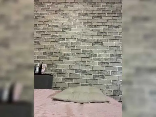 MiaLiaHot free chat on liveonude Image 9