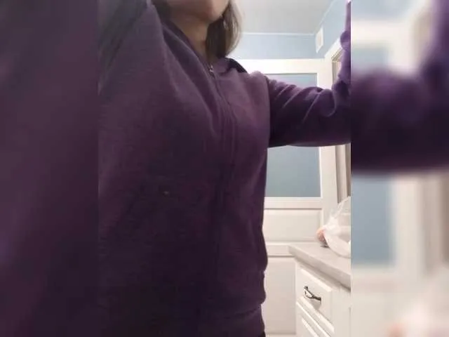 Katyushaa free chat on liveonude Image 9