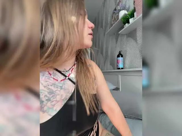 maverlous_pussy900 free chat on liveonude Image 12