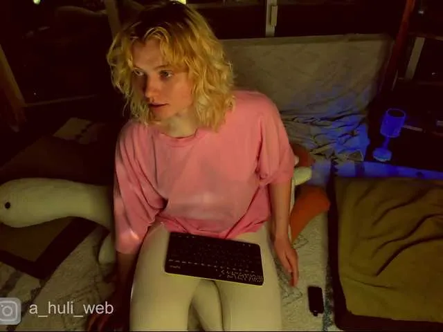 harleyysummers free chat on liveonude Image 3