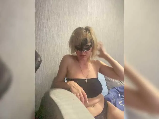 Wild-Angel777 free chat on liveonude Image 4