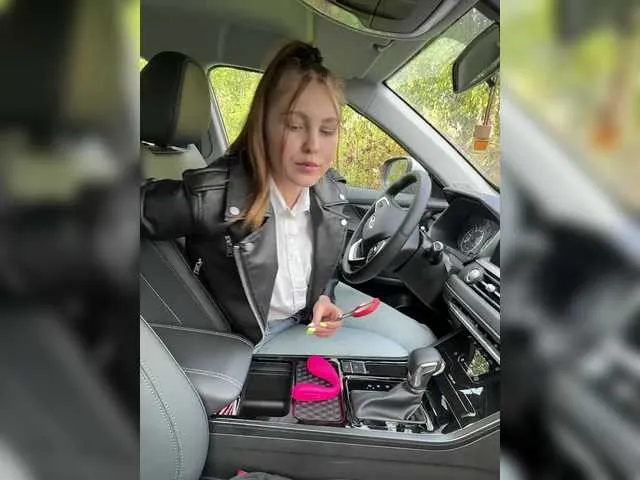 milabunny_ free chat on liveonude Image 12