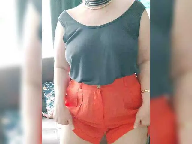 xunybany free chat on liveonude Image 2