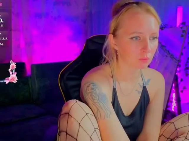 DiamondJo free chat on liveonude Image 10