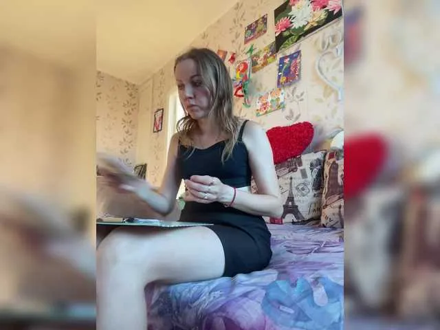 MiaLiaHot free chat on liveonude Image 10