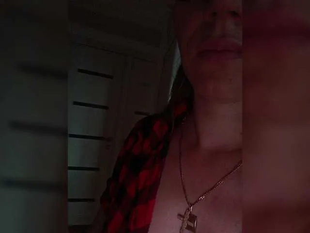 MiaLiaHot free chat on liveonude Image 19