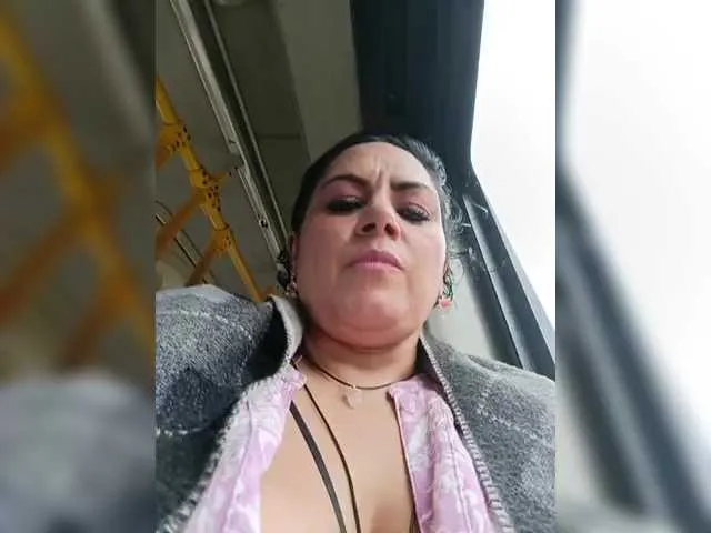 horny_sexxy_babe free chat on liveonude Image 12