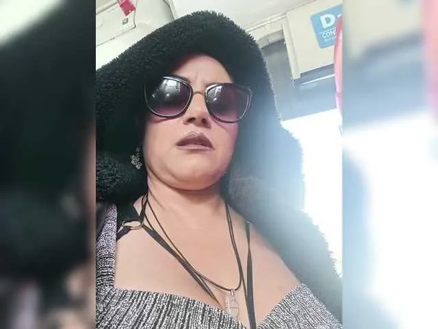 horny_sexxy_babe free chat on liveonude Image 14