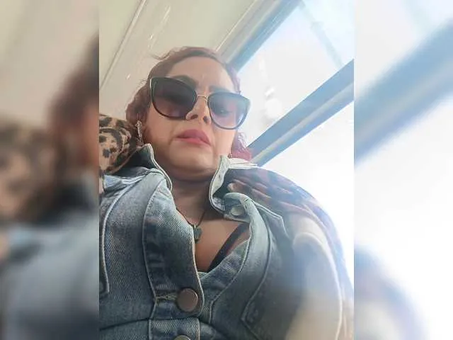 horny_sexxy_babe free chat on liveonude Image 2