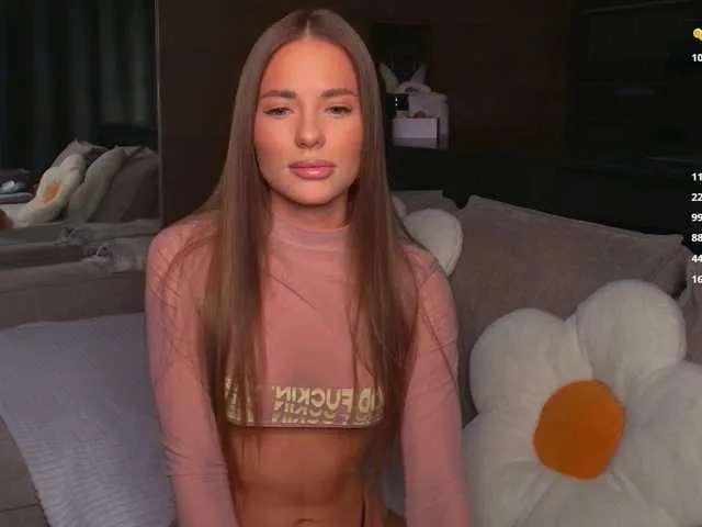 ELENA-XXX free chat on liveonude Image 12