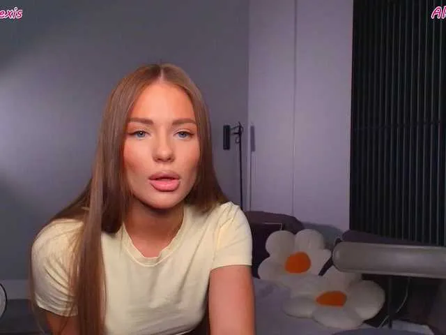 ELENA-XXX free chat on liveonude Image 14