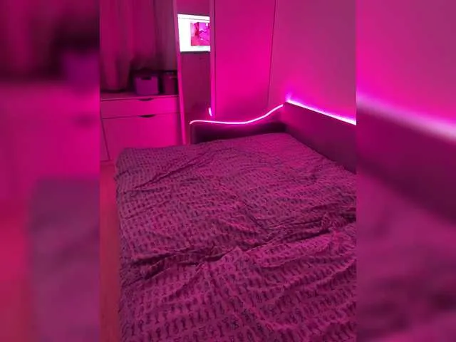 brianriver free chat on liveonude Image 17