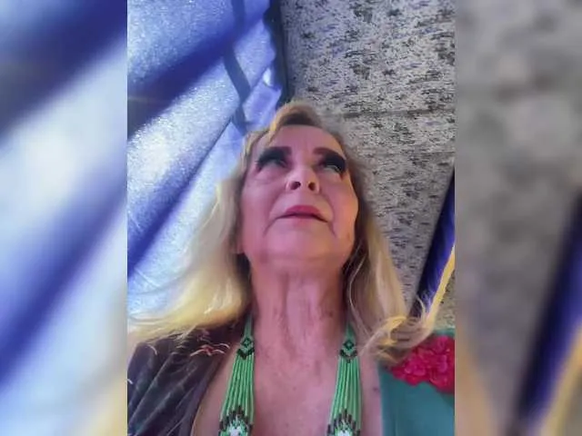 xunybany free chat on liveonude Image 2