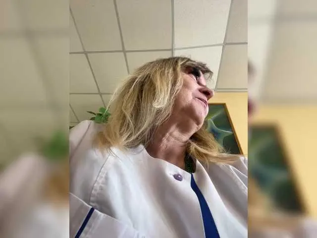 xunybany free chat on liveonude Image 9