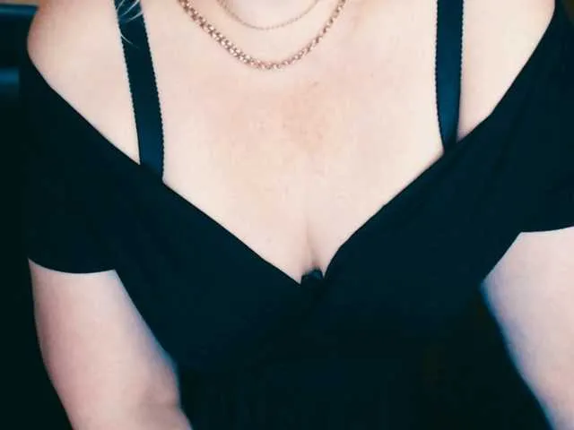 Alisa1917 free chat on liveonude