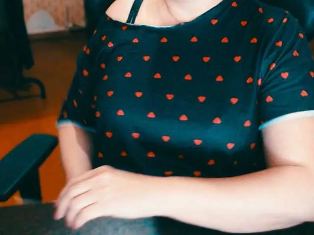 xunybany free chat on liveonude Image 4