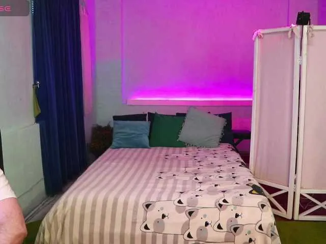 -Sexy-Couple free chat on liveonude Image 18