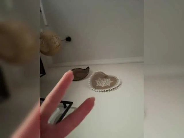 loveuniverse8 free chat on liveonude Image 18