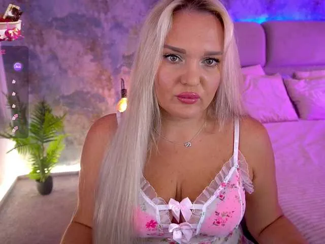 xunybany free chat on liveonude Image 13