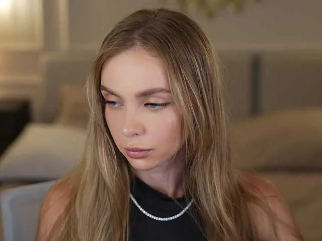 KishaColins free chat on liveonude Image 4