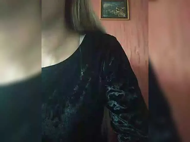 ginger_gap free chat on liveonude Image 12