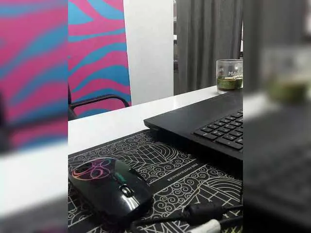 ginger_gap free chat on liveonude Image 2