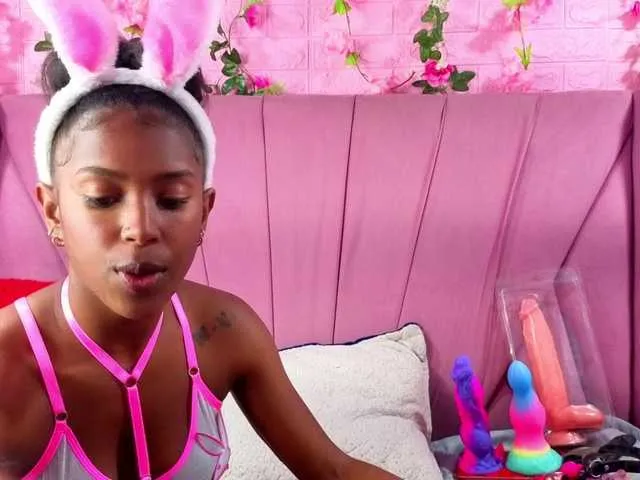 xunybany free chat on liveonude Image 9