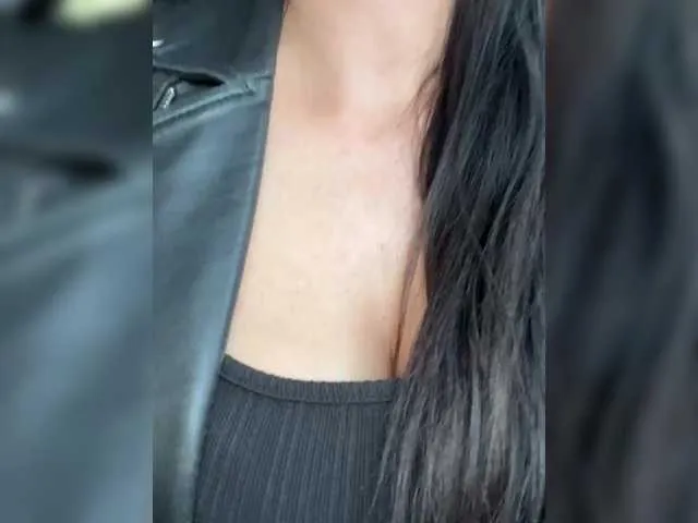 xunybany free chat on liveonude Image 14