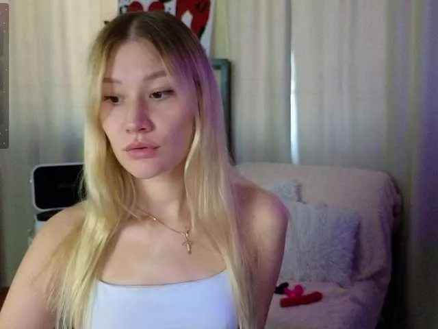 xunybany free chat on liveonude Image 3