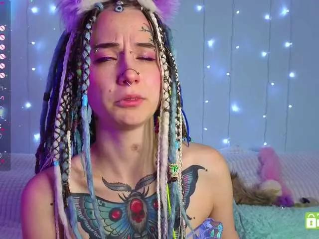 MiaLiaHot free chat on liveonude Image 4