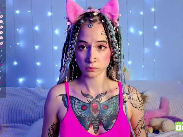 MiaLiaHot free chat on liveonude Image 7