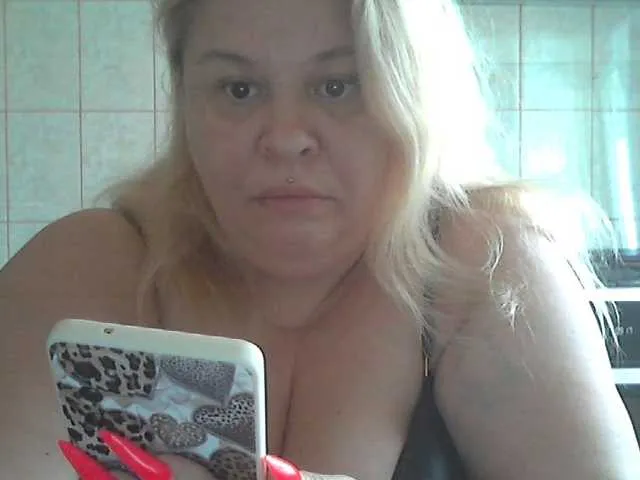 adri_gomez_1 free chat on liveonude Image 14