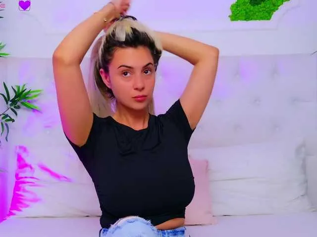 23-Mandarinka free chat on liveonude Image 10