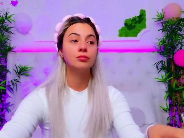 23-Mandarinka free chat on liveonude Image 16