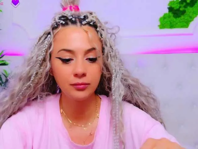 23-Mandarinka free chat on liveonude Image 4