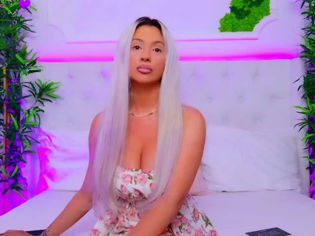 23-Mandarinka free chat on liveonude Image 9