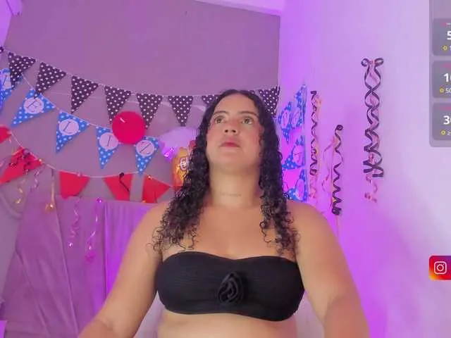 DiamondJo free chat on liveonude Image 19