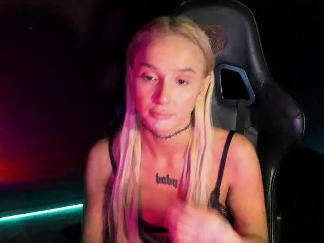 BELBIG free chat on liveonude Image 10