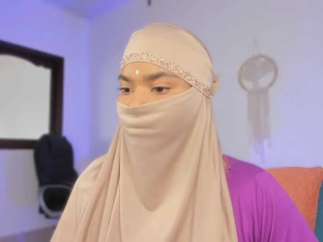 DiamondJo free chat on liveonude Image 11