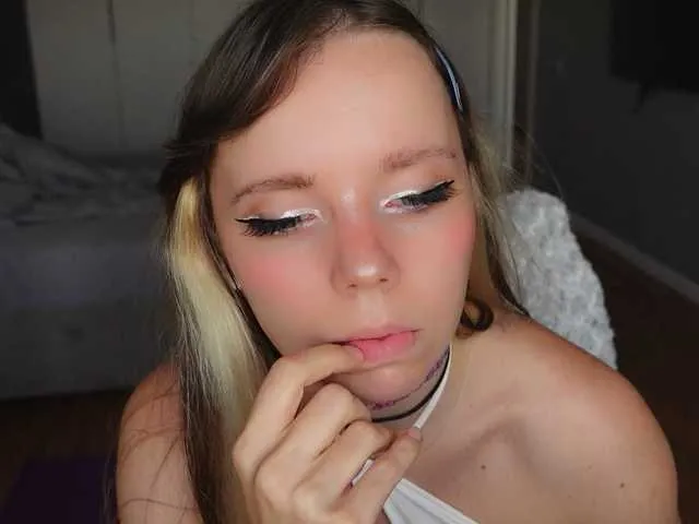 ELENA-XXX free chat on liveonude Image 5