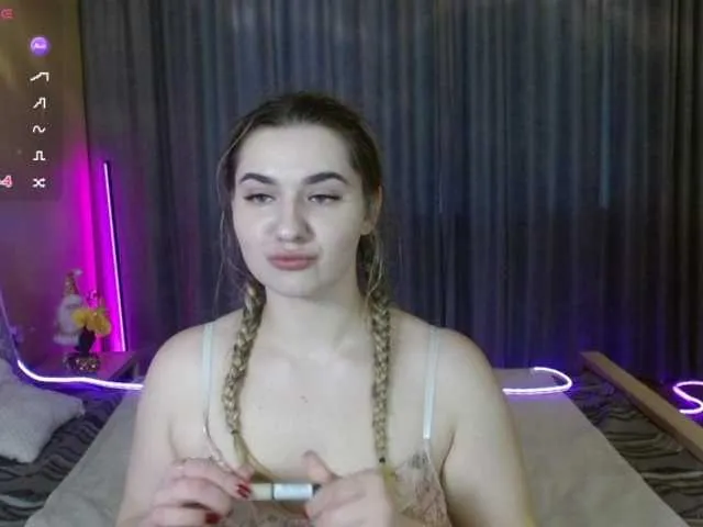 DiamondJo free chat on liveonude Image 10